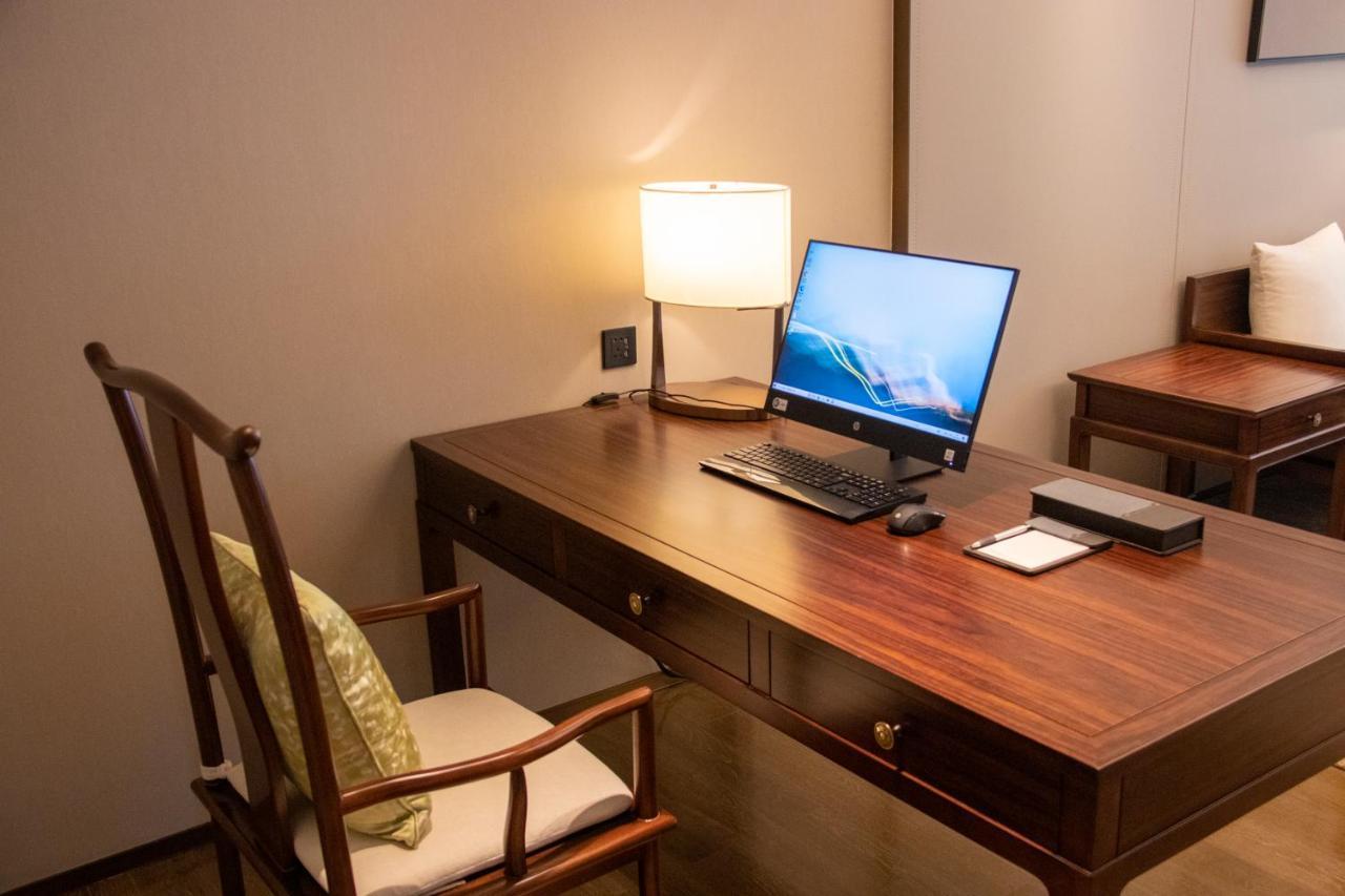 Guangzhou Pazhou Ln Dongfang Hotel Екстериор снимка