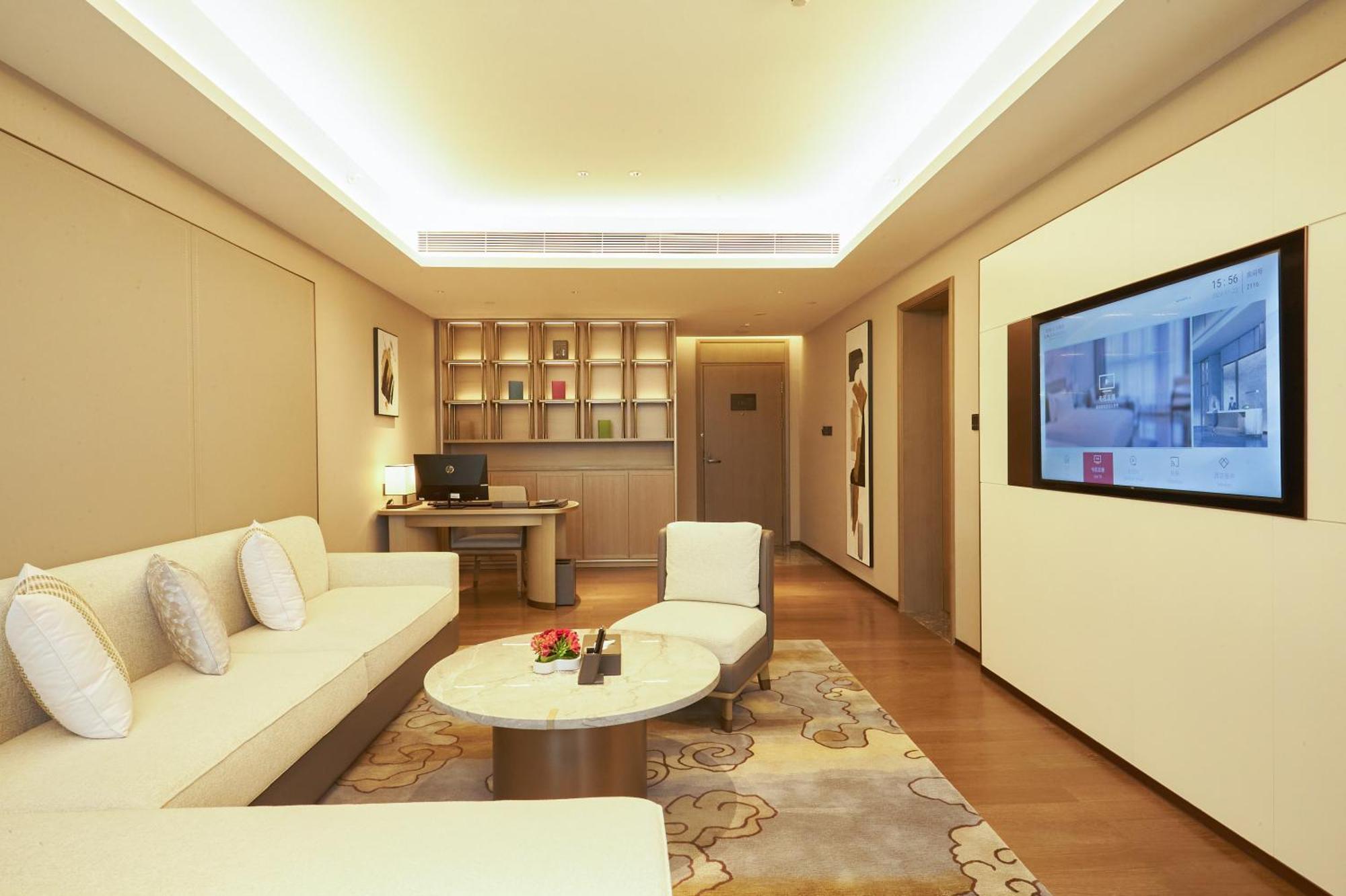 Guangzhou Pazhou Ln Dongfang Hotel Екстериор снимка